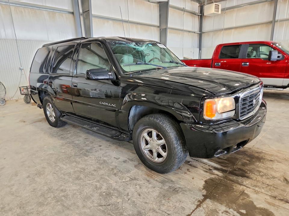 Photo 4 from auction – 2000 CADILLAC ESCALADE with VIN 1GYEK63R8YR207931