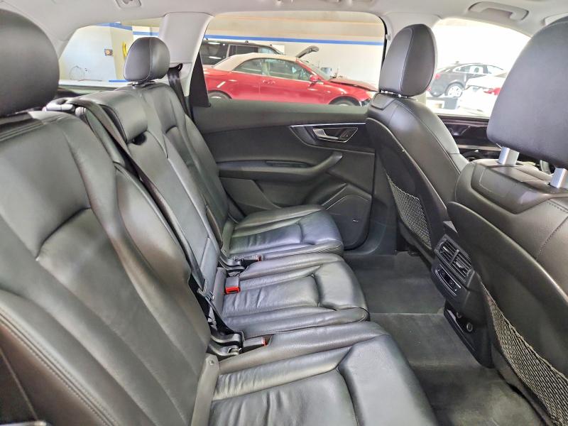 Photo 11 from auction – 2018 AUDI Q7 with VIN WA1LAAF70JD031404