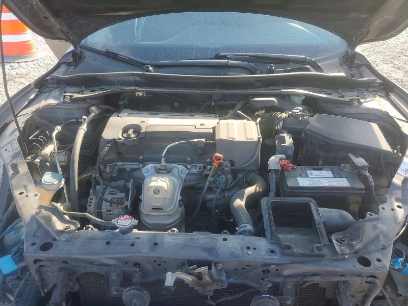 Photo 11 from auction – 2014 HONDA ACCORD with VIN 1HGCR2F82EA071120