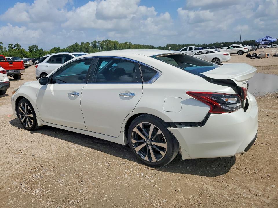 Photo 2 from auction – 2017 NISSAN ALTIMA with VIN 1N4AL3AP4HC491066