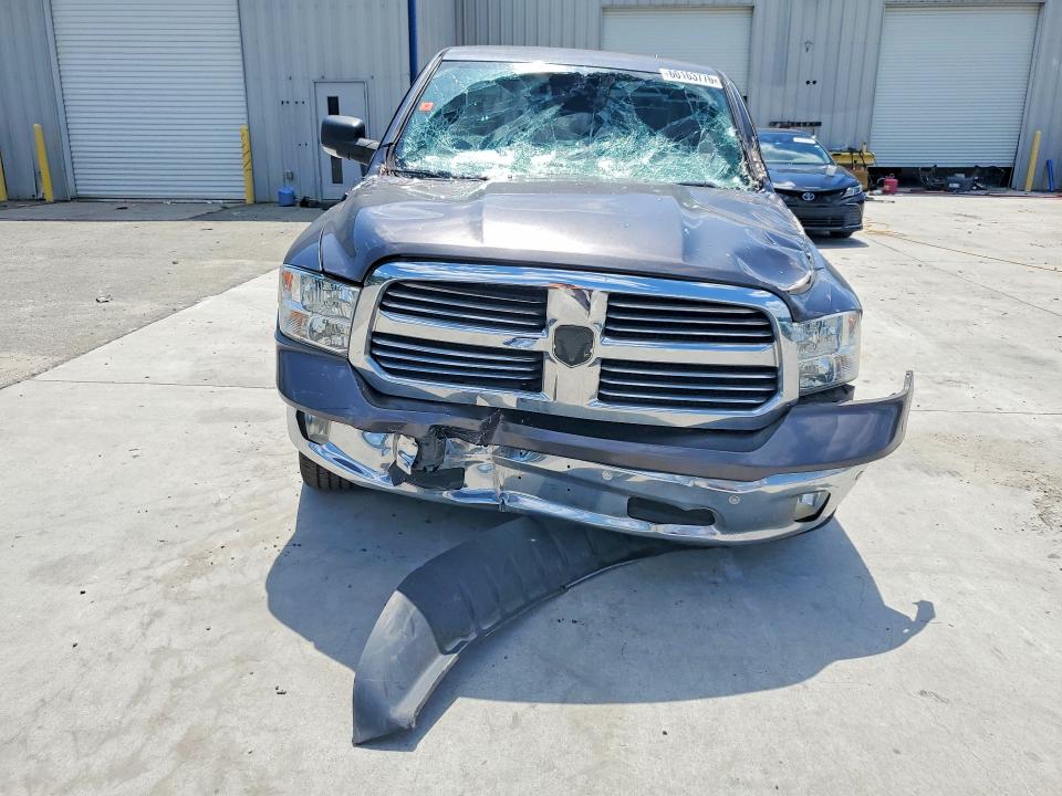 Photo 5 from auction – 2019 RAM 1500 CLASSIC with VIN 1C6RR6LT2KS563930