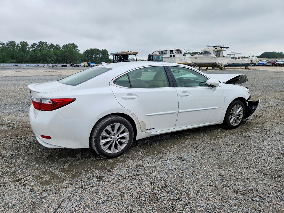 Foto 3 de la subasta – 2014 LEXUS ES con VIN JTHBW1GGXE2057901