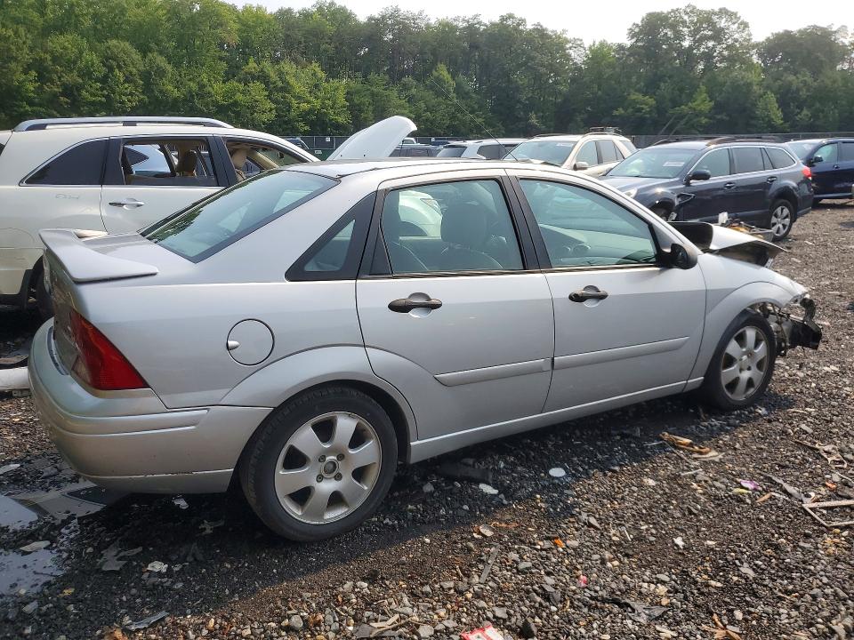 Photo 3 from auction – 2002 FORD FOCUS with VIN 1FAFP38382W152037