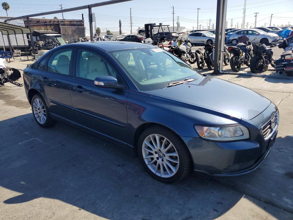 Photo 4 from auction – 2011 VOLVO S40 with VIN YV1672MS9B2535262