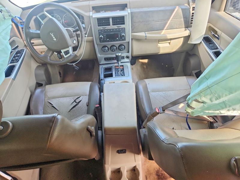 Zdjęcie 8 z aukcji – 2008 JEEP LIBERTY z VIN 1J8GP58K98W167049