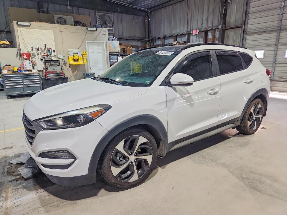 HYUNDAI TUCSON 2018 with VIN KM8J33A2XJU810545 - Photo from auction