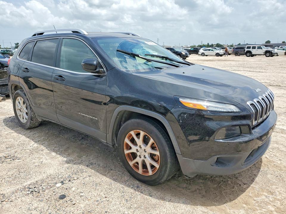 Photo 4 from auction – 2018 JEEP CHEROKEE with VIN 1C4PJLCB5JD503723