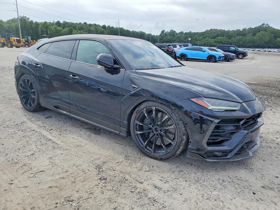 Photo 4 from auction – 2020 LAMBORGHINI URUS with VIN ZPBUA1ZL4LLA06641