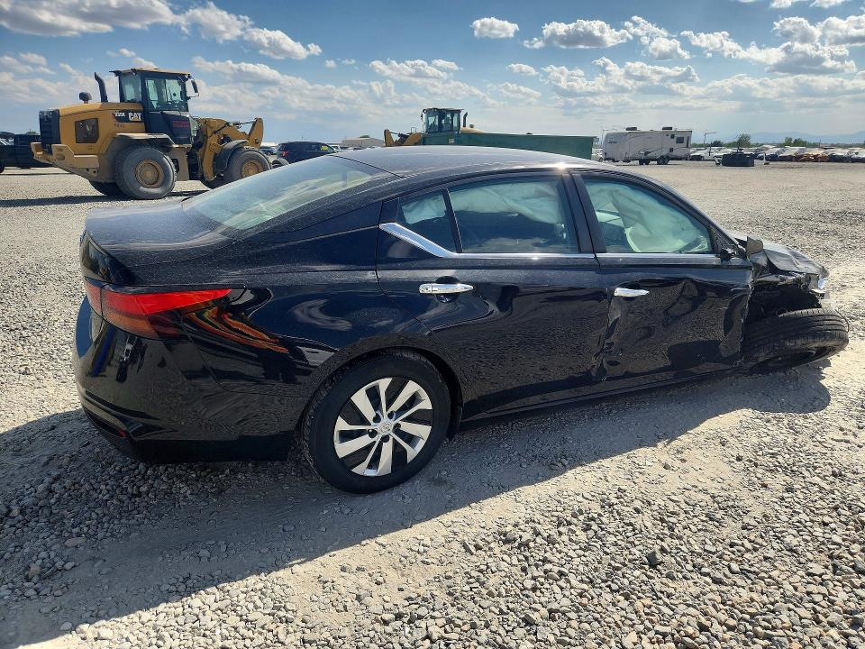 Photo 3 from auction – 2021 NISSAN ALTIMA with VIN 1N4BL4BV8MN391526
