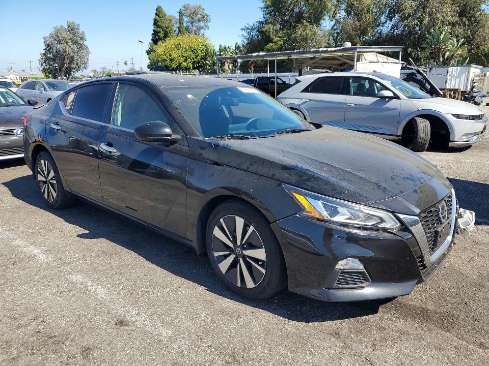 Снимка 4 от търг – 2022 NISSAN ALTIMA с VIN 1N4BL4DV8NN371940