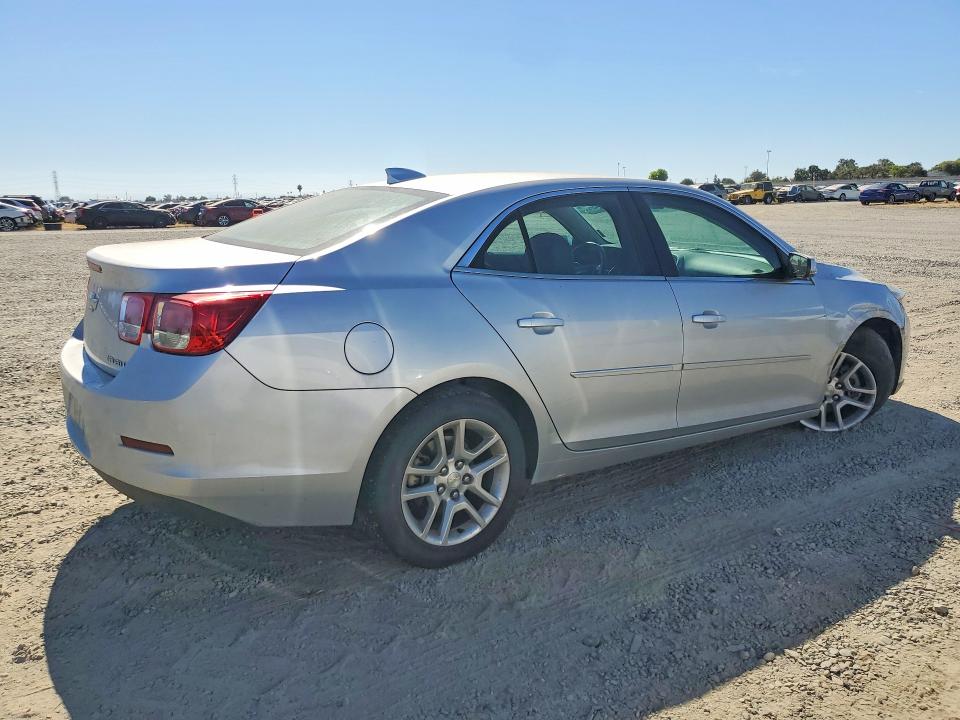 Zdjęcie 3 z aukcji – 2015 CHEVROLET MALIBU z VIN 1G11C5SL7FF352703