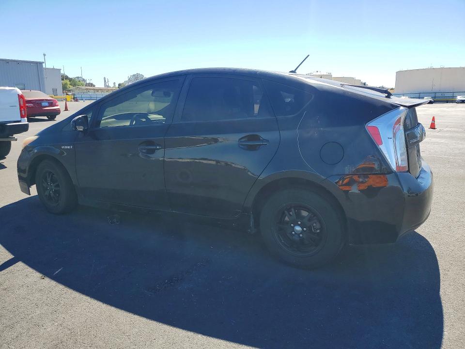 Photo 2 from auction – 2012 TOYOTA PRIUS with VIN JTDKN3DU7C5408947