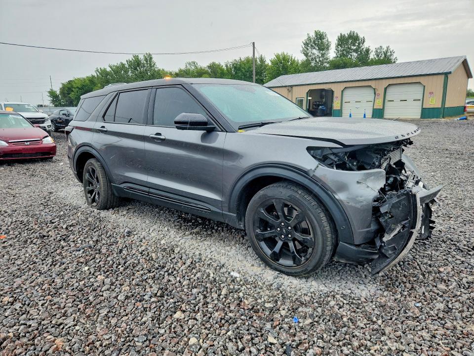 Photo 4 from auction – 2021 FORD EXPLORER with VIN 1FM5K8GC5MGA92875
