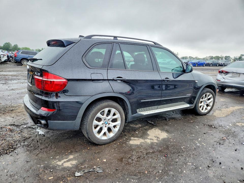 Фото 3 с аукциона – 2011 BMW X5 с VIN 5UXZV4C57BL739275