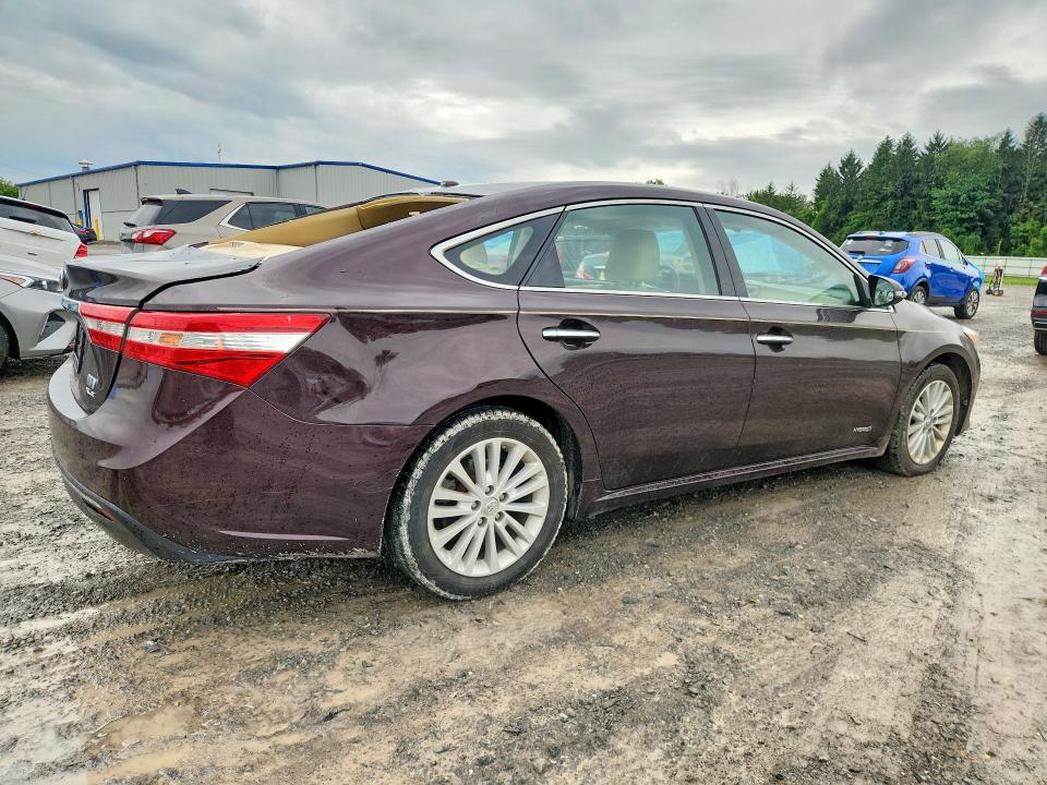 Photo 3 from auction – 2014 TOYOTA AVALON HYBRID with VIN 4T1BD1EB3EU025340