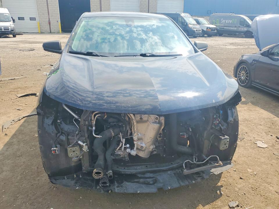 Photo 5 from auction – 2022 CHEVROLET EQUINOX with VIN 2GNAXHEV4N6121591