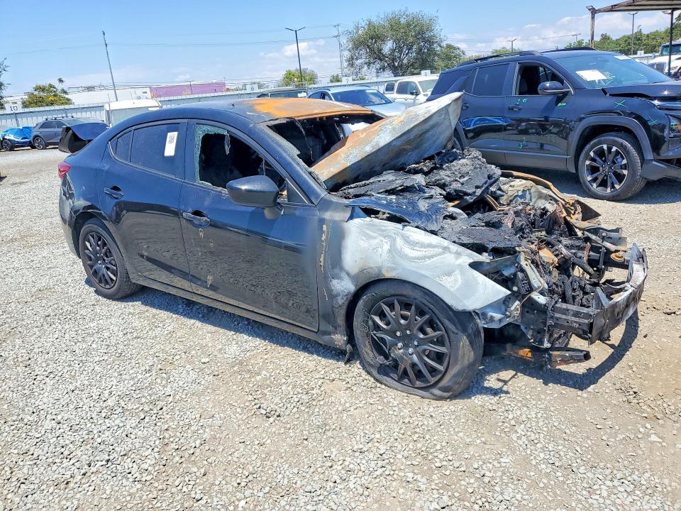Фото 4 с аукциона – 2017 MAZDA 3 с VIN 3MZBN1U75HM157343