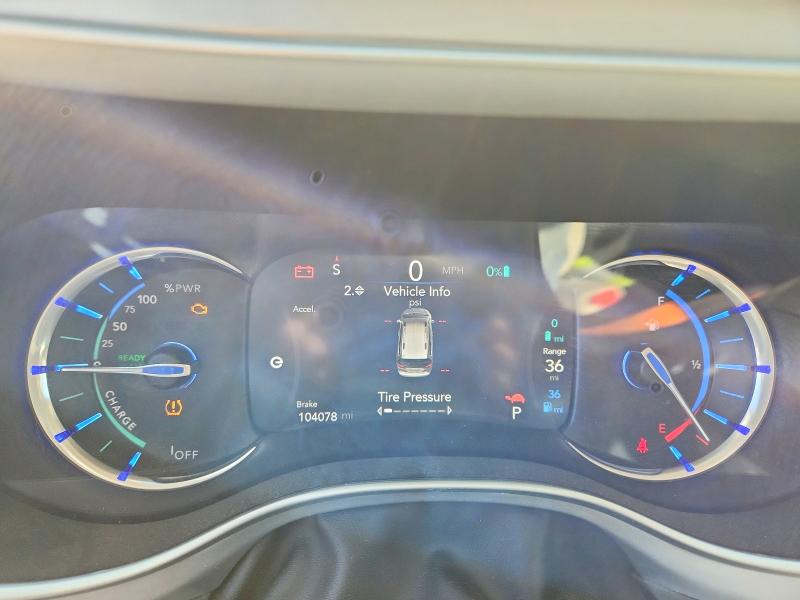 Photo 9 from auction – 2017 CHRYSLER PACIFICA with VIN 2C4RC1H75HR765082