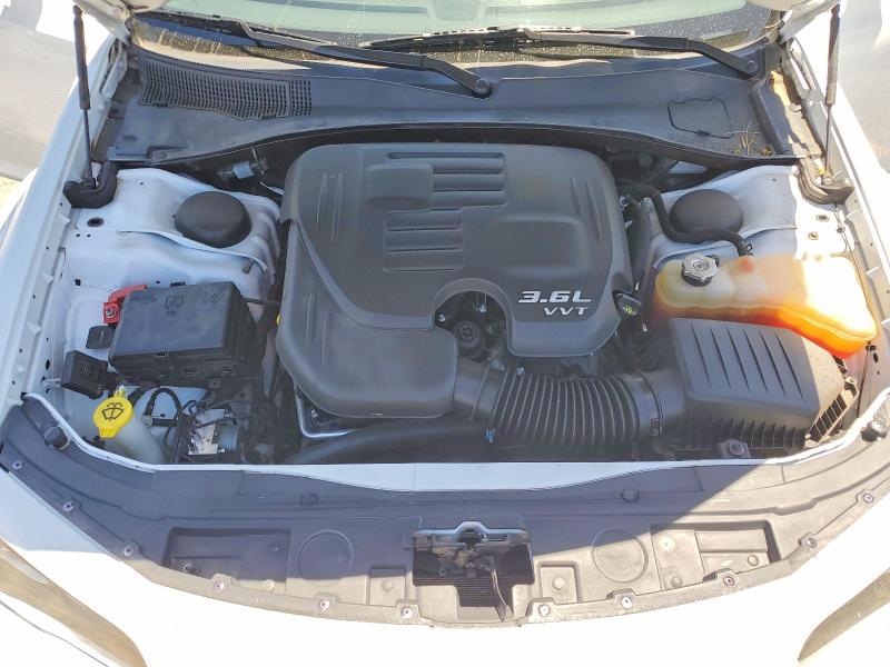 Photo 11 from auction – 2022 CHRYSLER 300 with VIN 2C3CCADG3NH123221
