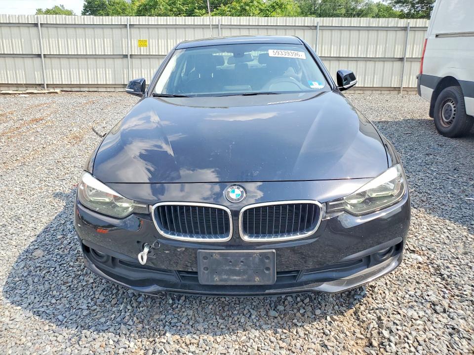 Photo 5 from auction – 2016 BMW 320 with VIN WBA8E5G51GNU19293