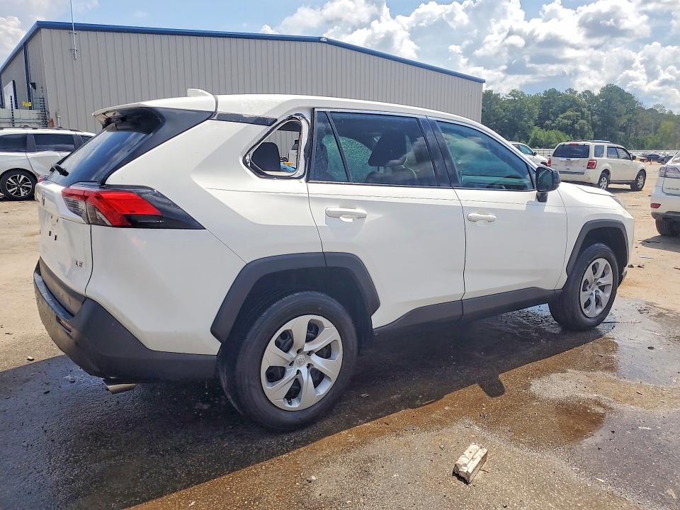 Photo 3 from auction – 2024 TOYOTA RAV4 with VIN 2T3H1RFV5RW310435