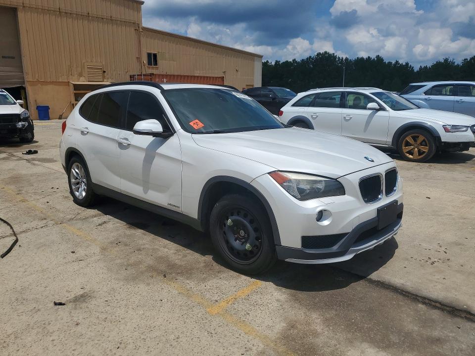 Фото 4 с аукциона – 2015 BMW X1 с VIN WBAVL1C52FVY40199