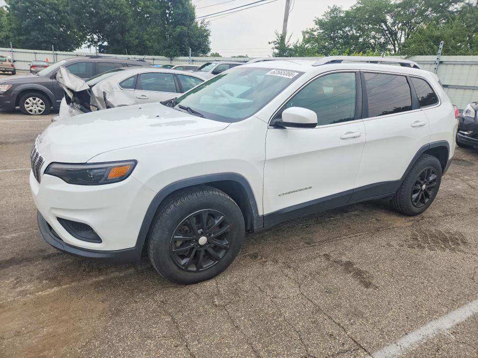 JEEP CHEROKEE 2019 with VIN 1C4PJMCB6KD106853 - Photo from auction