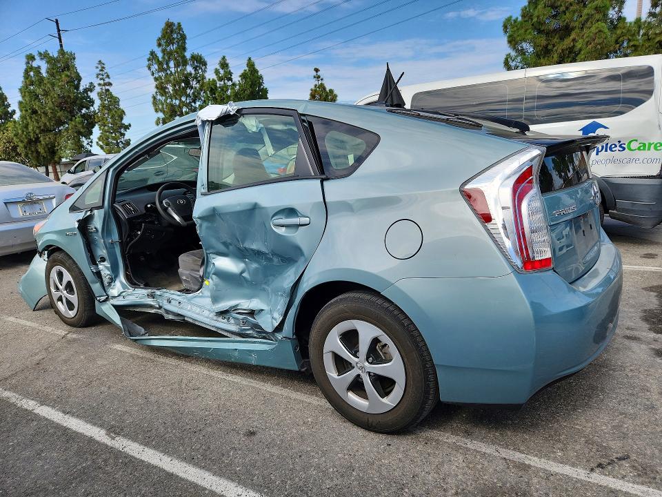 Photo 2 from auction – 2012 TOYOTA PRIUS with VIN JTDKN3DU4C1605372