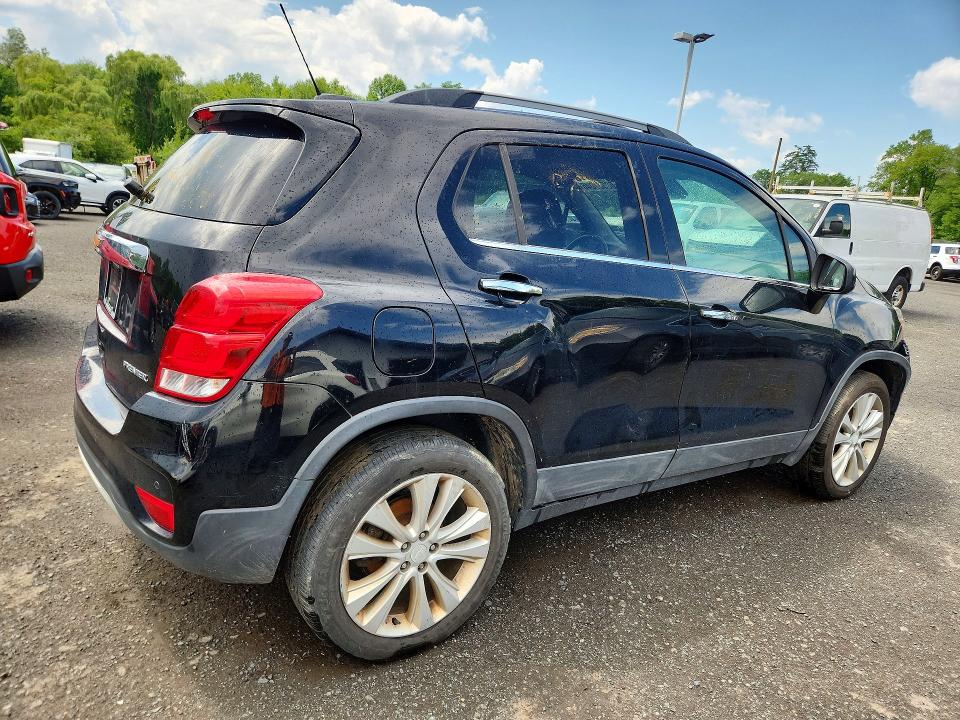 Photo 3 from auction – 2019 CHEVROLET TRAX with VIN 3GNCJRSB0KL109875