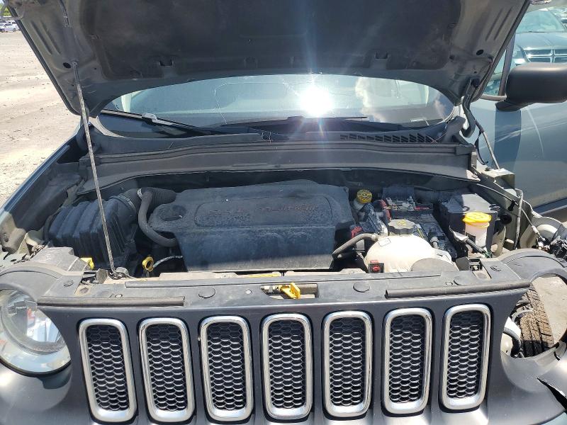 Photo 12 from auction – 2018 JEEP RENEGADE with VIN ZACCJBAB7JPJ46359