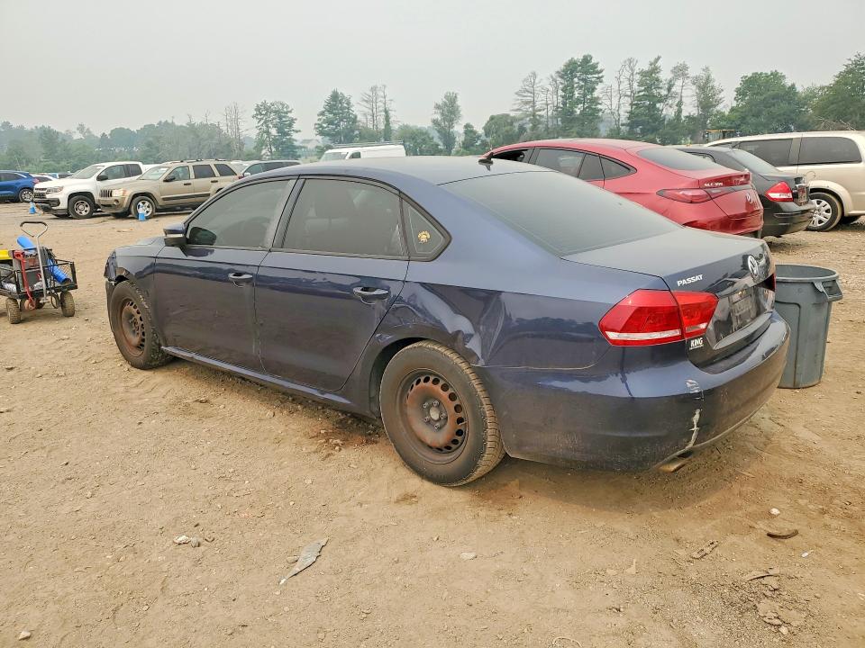 Photo 2 from auction – 2013 VOLKSWAGEN PASSAT with VIN 1VWAP7A35DC078213