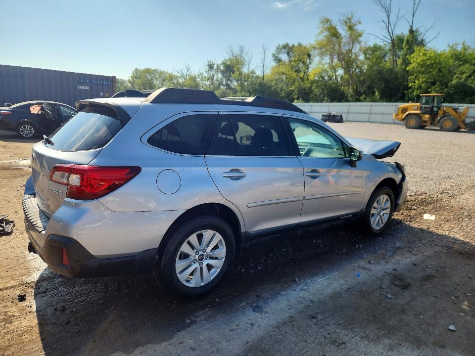 Photo 3 from auction – 2019 SUBARU OUTBACK with VIN 4S4BSAFC8K3376193