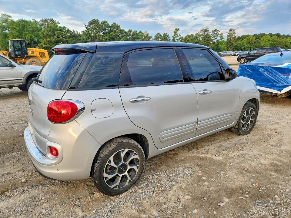 Photo 3 from auction – 2015 FIAT 500L with VIN ZFBCFABHXFZ030862