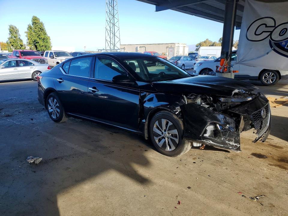 Photo 4 from auction – 2021 NISSAN ALTIMA with VIN 1N4BL4BV0MN416595