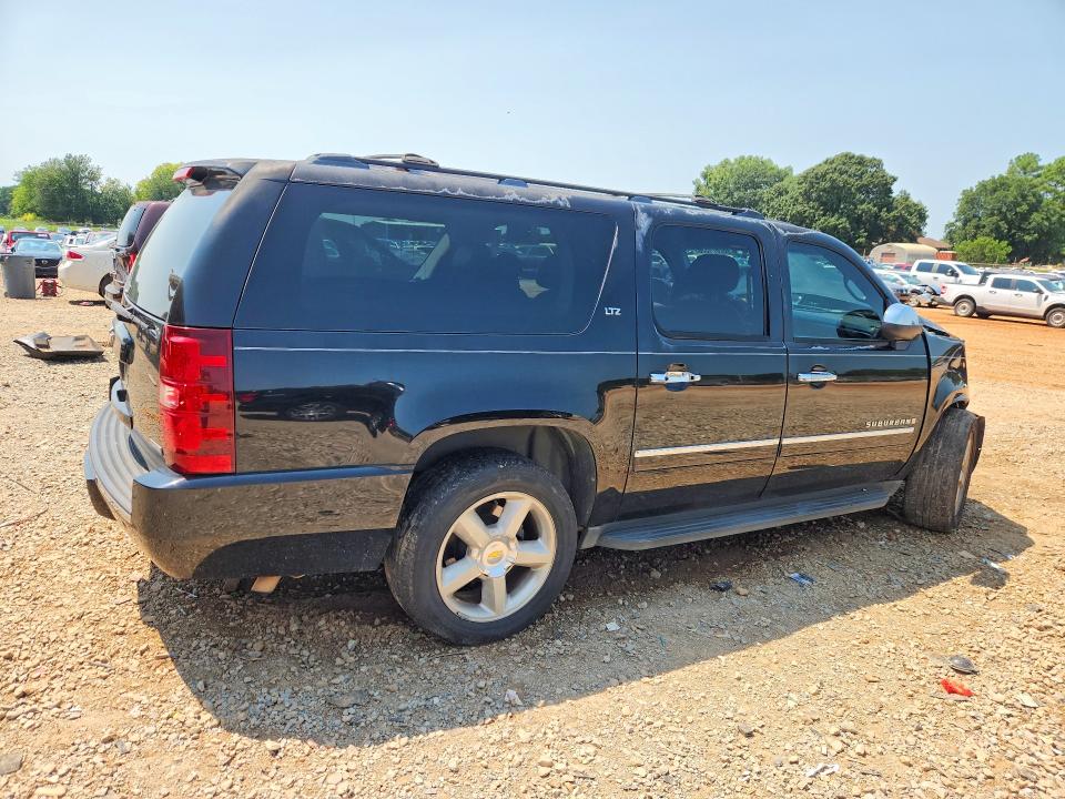 Photo 3 from auction – 2009 CHEVROLET SUBURBAN with VIN 1GNFC36049J125172