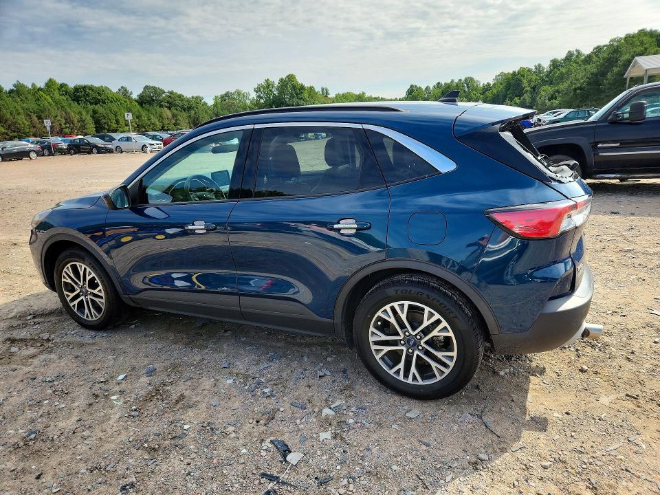 Photo 2 from auction – 2020 FORD ESCAPE with VIN 1FMCU9H94LUB28890