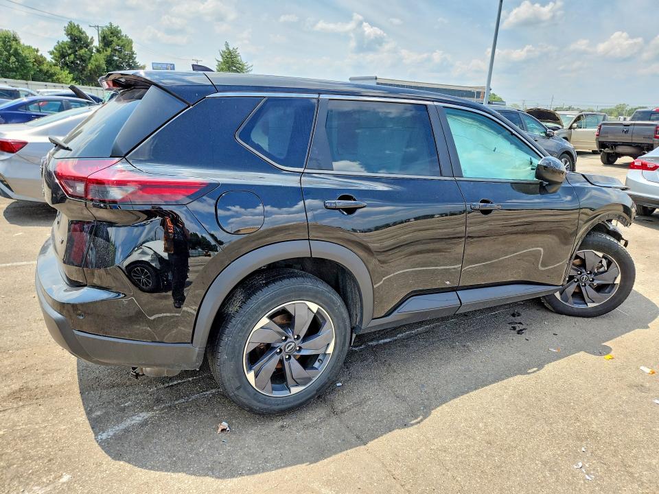Photo 3 from auction – 2024 NISSAN ROGUE with VIN 5N1BT3BA2RC685486