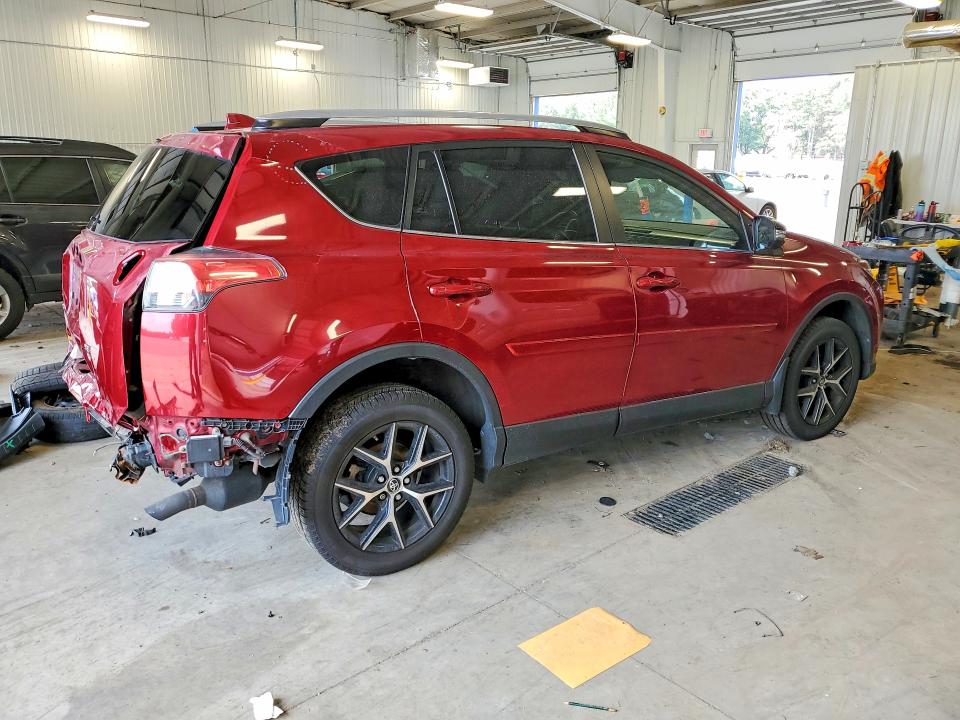 Photo 3 from auction – 2018 TOYOTA RAV4 with VIN JTMJFREV7JD253872