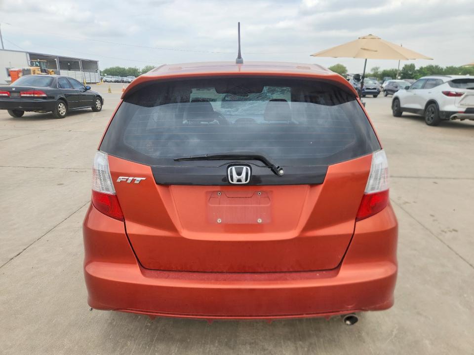Photo 6 from auction – 2012 HONDA FIT with VIN JHMGE8H53CC012904