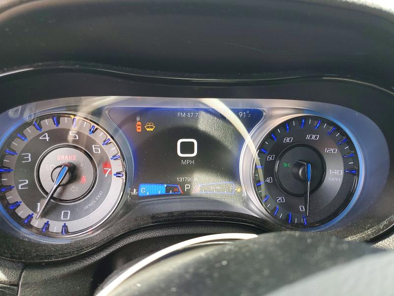 Photo 9 from auction – 2019 CHRYSLER 300 with VIN 2C3CCABG3KH559565