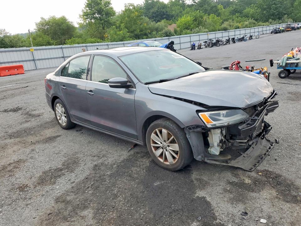 Снимка 4 от търг – 2015 VOLKSWAGEN JETTA с VIN 3VWD17AJ2FM297239