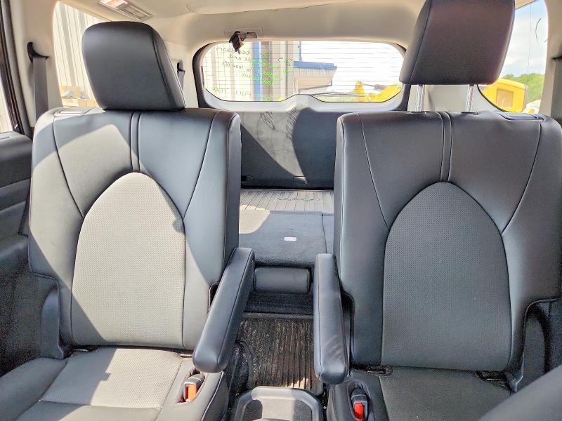 Photo 10 from auction – 2024 TOYOTA GRAND HIGHLANDER with VIN 5TDAAAB50RS064775