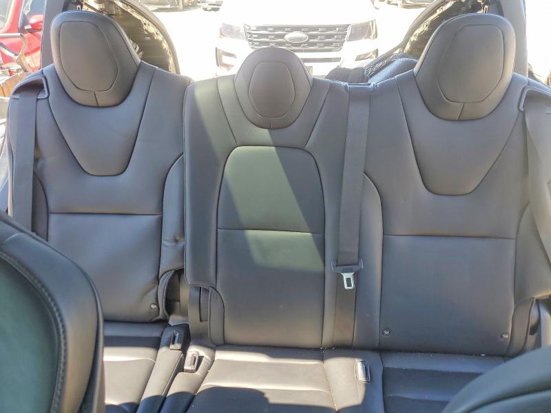 Photo 10 from auction – 2018 TESLA MODEL X with VIN 5YJXCAE29JF142761