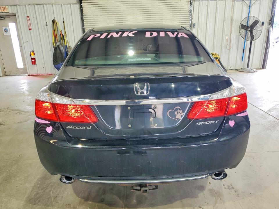 Photo 6 from auction – 2015 HONDA ACCORD with VIN 1HGCR2F52FA212937
