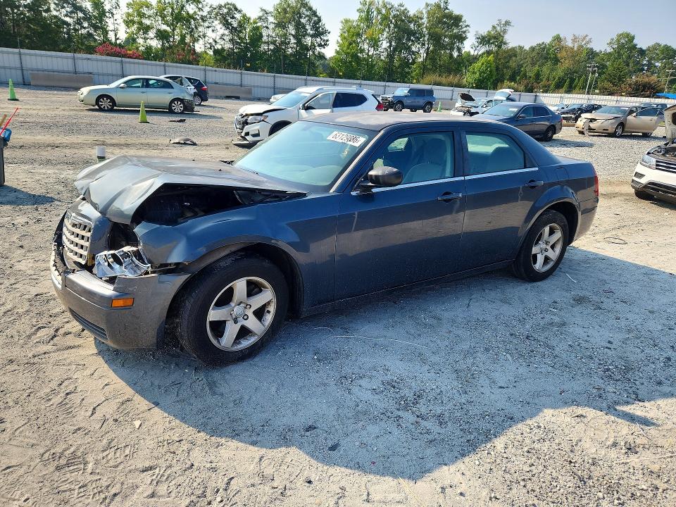 CHRYSLER 300 2007 with VIN 2C3LA43R57H802131 - Photo from auction