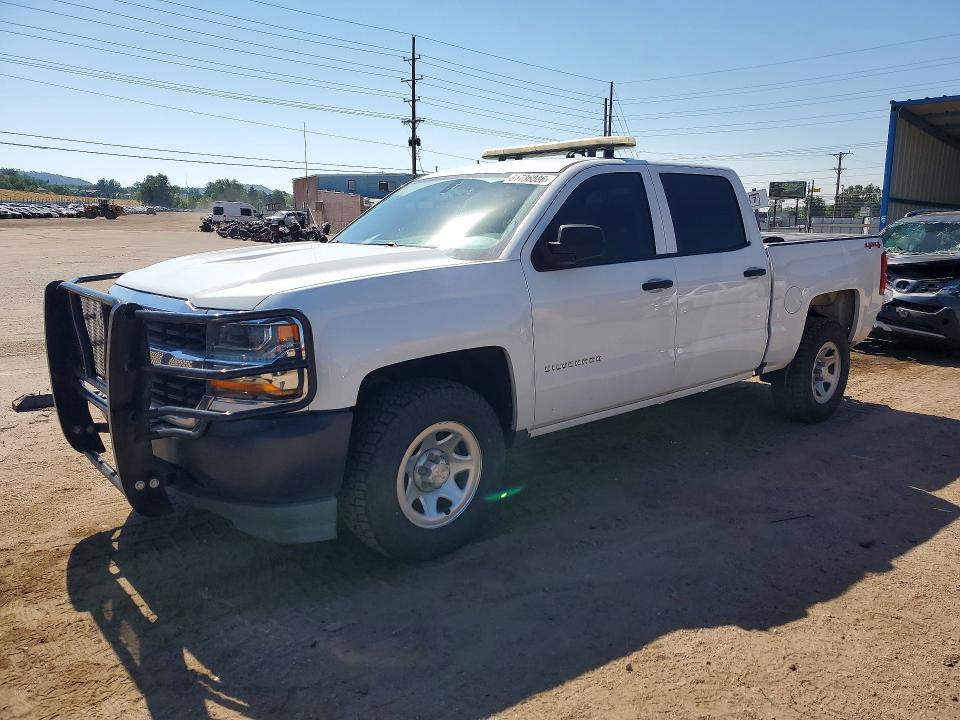 CHEVROLET SILVERADO 2018 with VIN 3GCUKNEHXJG298660 - Photo from auction