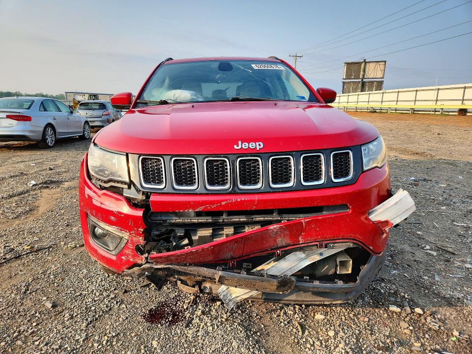 Снимка 5 от търг – 2017 JEEP COMPASS с VIN 3C4NJDBB2HT656143