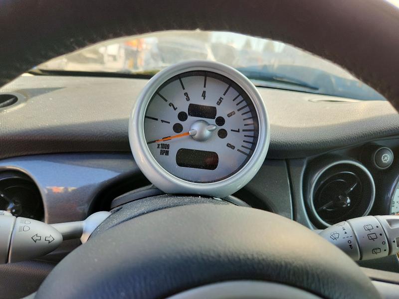 Photo 9 from auction – 2005 MINI COOPER with VIN WMWRE33425TD90680