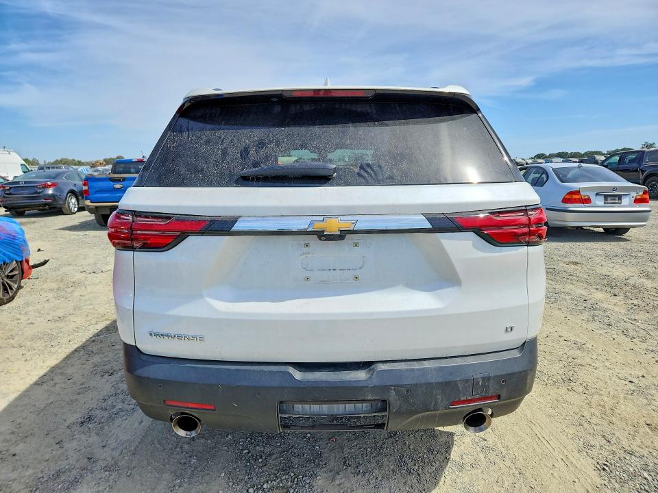 Photo 6 from auction – 2022 CHEVROLET TRAVERSE with VIN 1GNERHKW0NJ164238