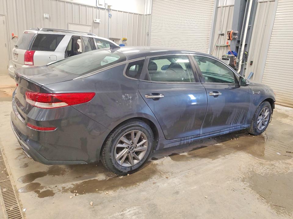 Снимка 3 от търг – 2020 KIA OPTIMA с VIN 5XXGT4L36LG392763